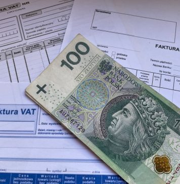 Ryczałt czy skala podatkowa w jednoosobowej działalności IT? Próg opłacalności na 2024 rok Ryczałt czy skala podatkowa w jednoosobowej działalności IT? Próg opłacalności na 2024 rok